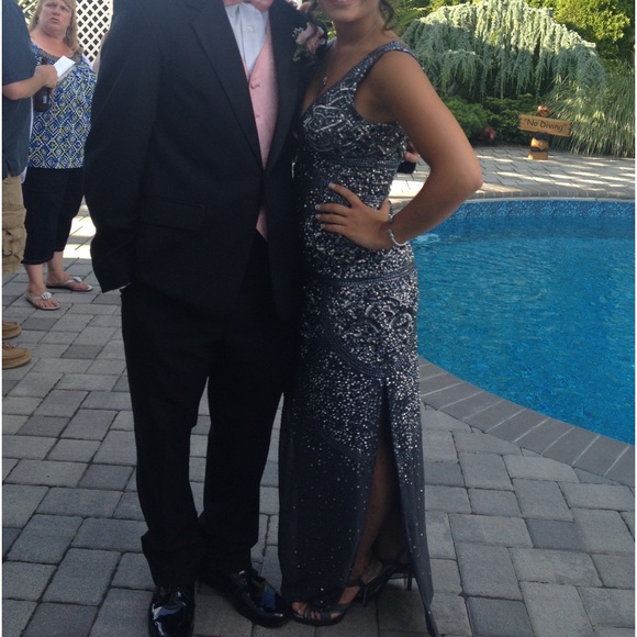 Aidan Mattox beaded and sequin Gown - Picture 10 of 10